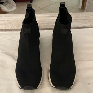 Michael kors black sneakers size 8.5